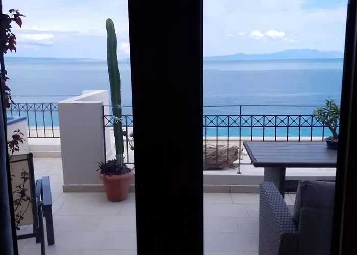 On The Rock * Afytos